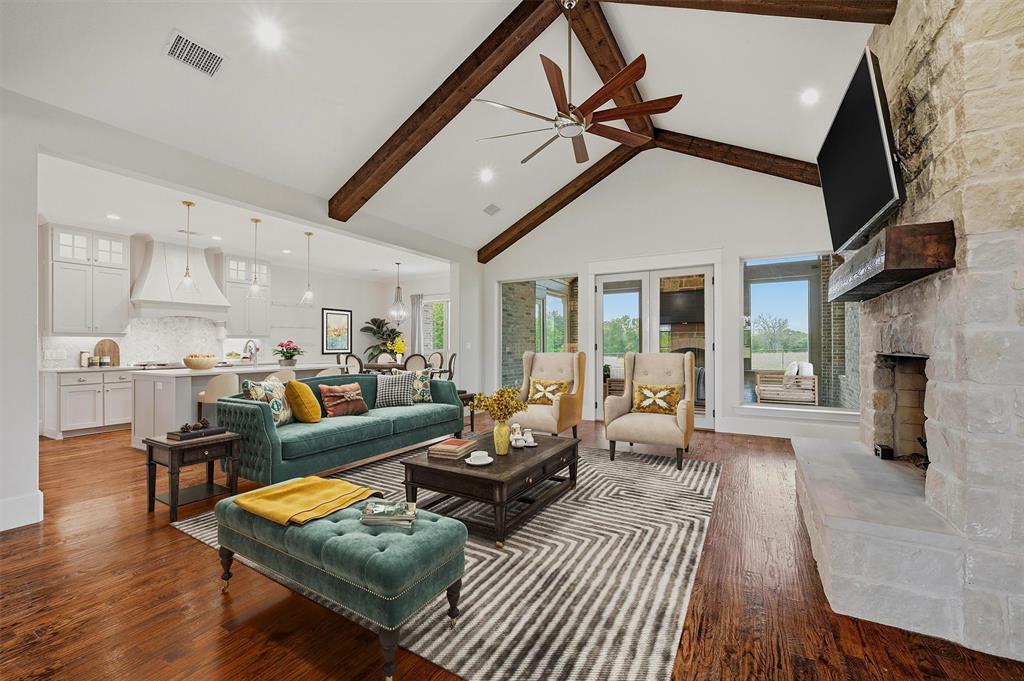 1420 W Shepherd Drive