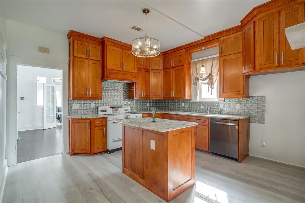 Lawn Place Add - Residential