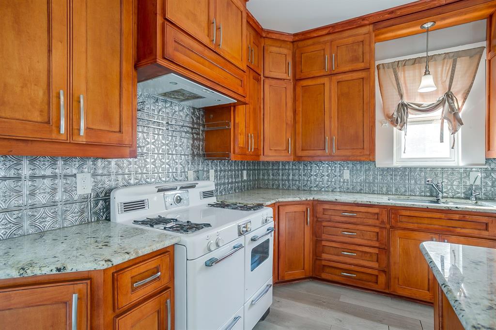 Lawn Place Add - Residential