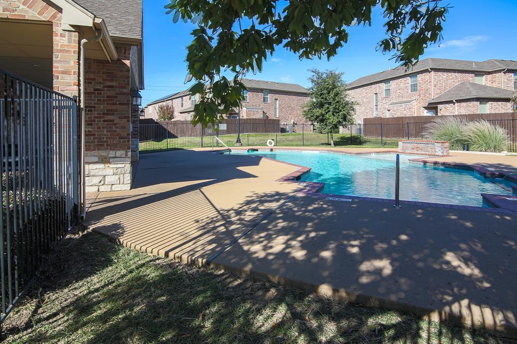 Townhomes/Camp Wisdom - Residential