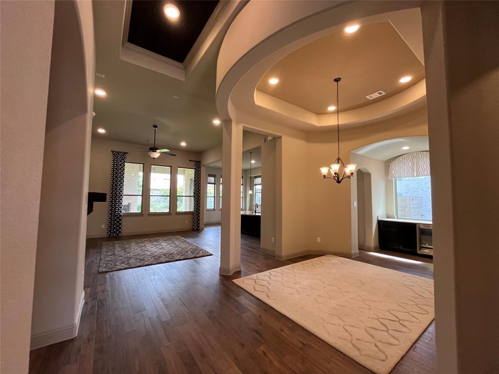 1124 Homestead Way