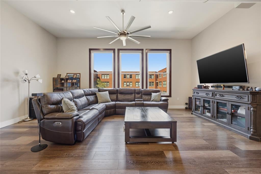 2502 Live Oak Street 235