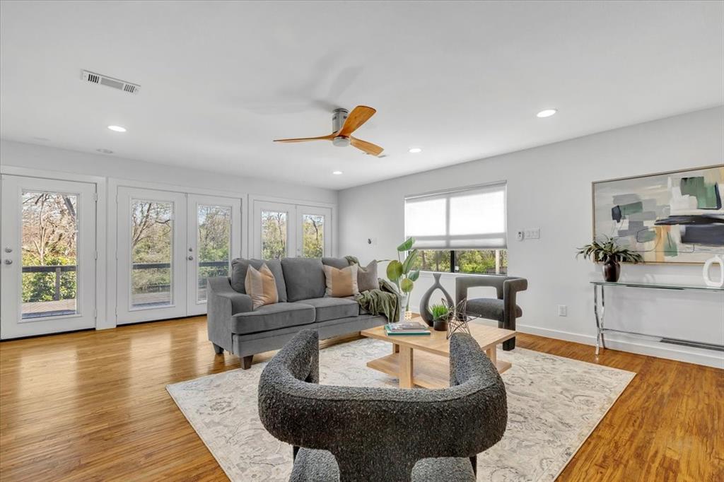 Dallas, Texas 75228, United States, 4 Bedrooms Bedrooms, ,4 BathroomsBathrooms,Residential,Active,137006