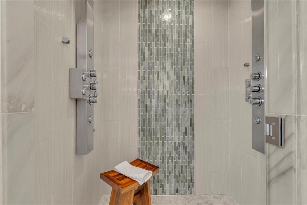 Dallas, Texas 75228, United States, 4 Bedrooms Bedrooms, ,4 BathroomsBathrooms,Residential,Active,137006