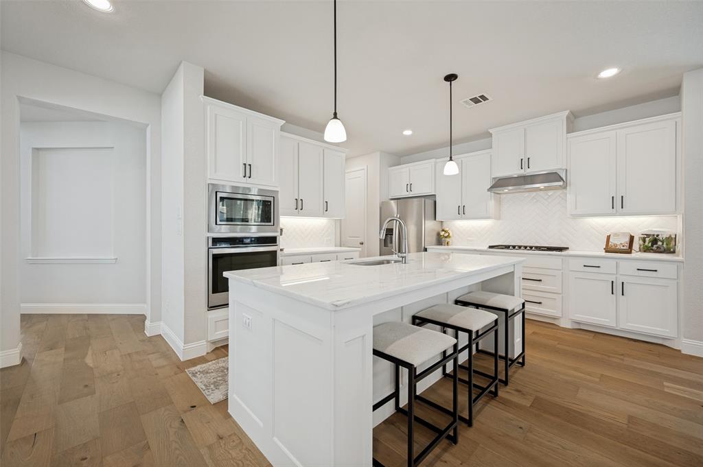 8440 Colburn