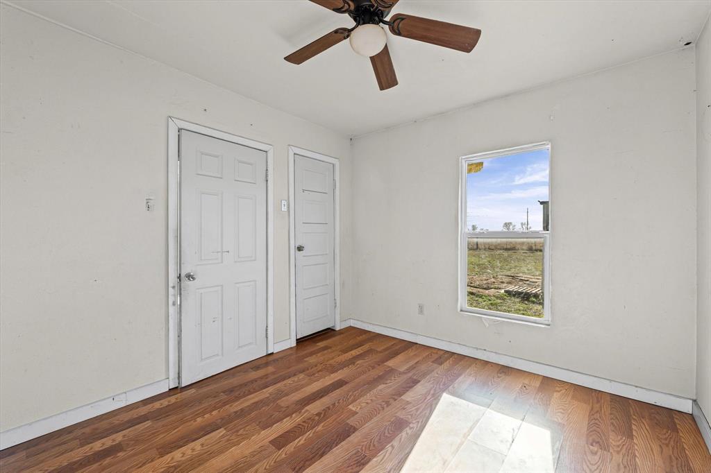 Tomas De La Vega - Residential