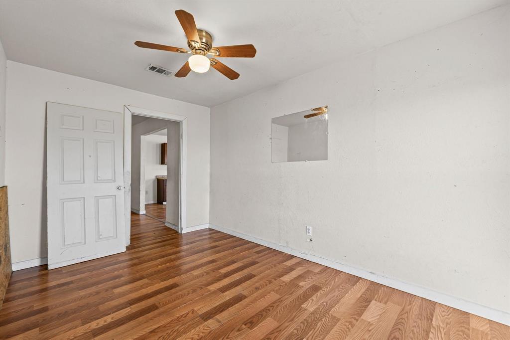 Tomas De La Vega - Residential