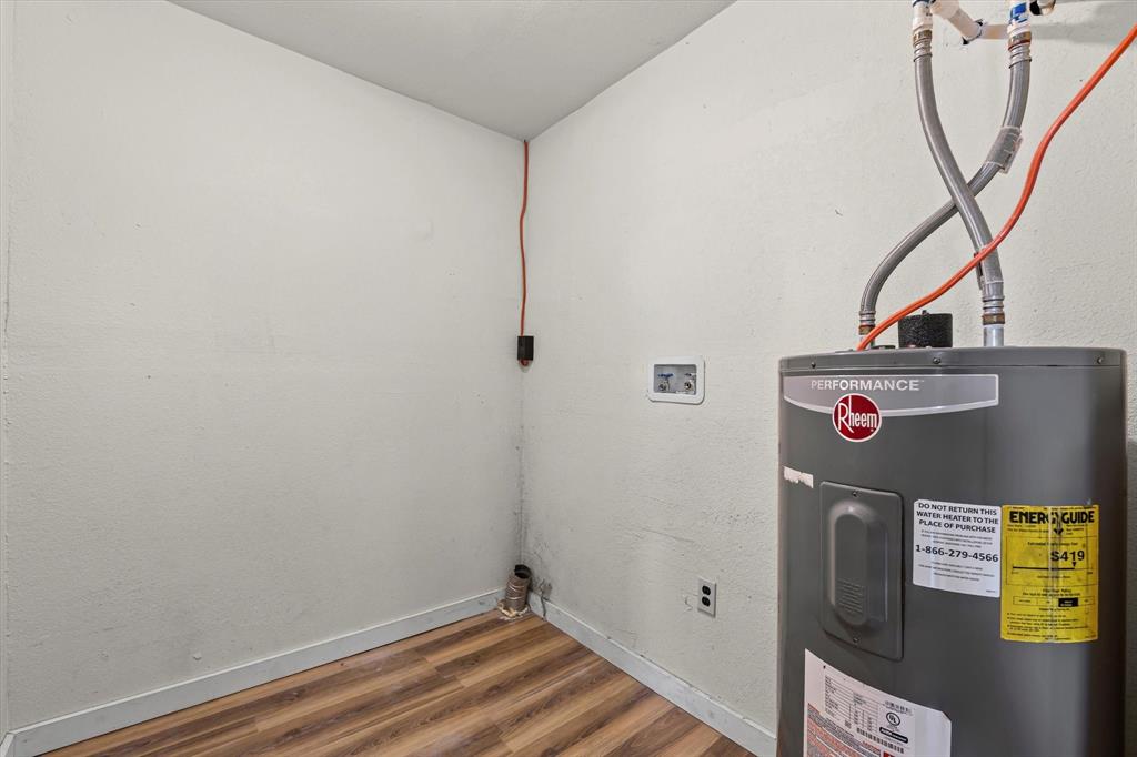 Tomas De La Vega - Residential