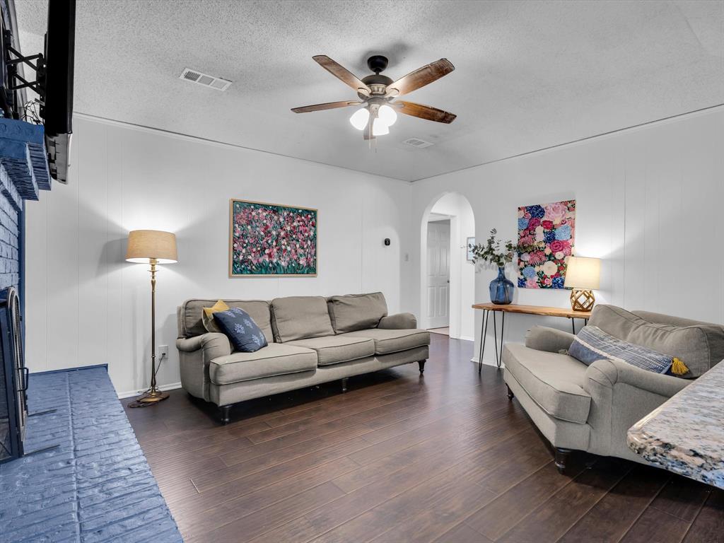 1318 Paisley Drive