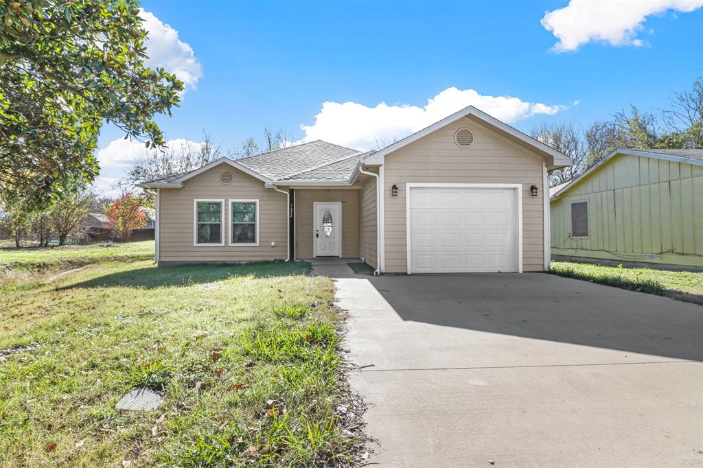 J C Linnstaedts Add - Residential Lease