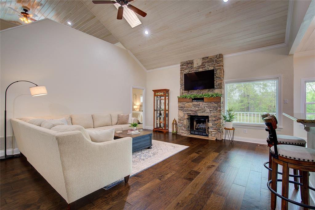 1072 Country Club Road