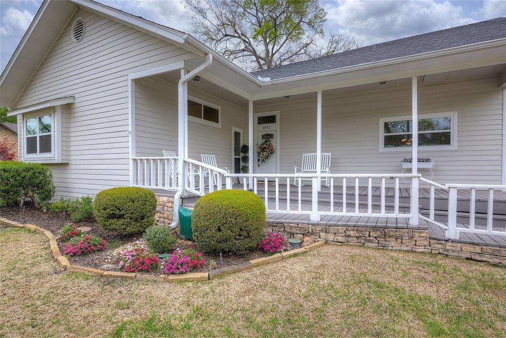 1072 Country Club Road