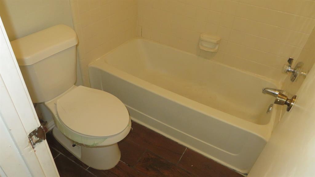 Crest The - Residential