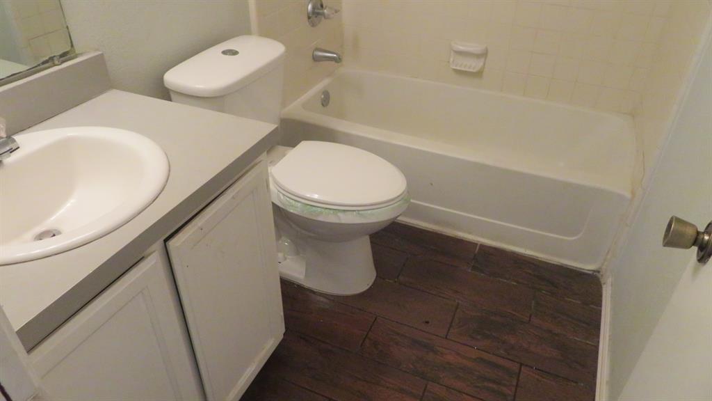 Crest The - Residential