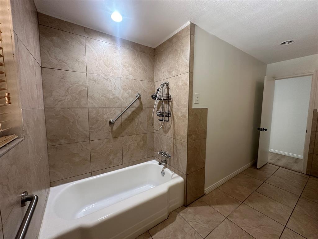 Lake Highlands Estates - Residential Lease