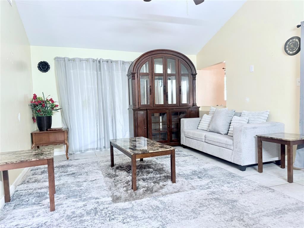 3702 Lindsey Court