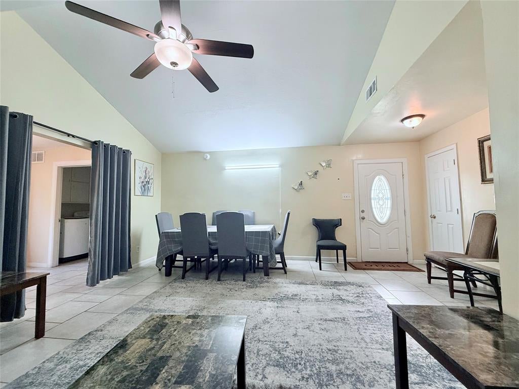 3702 Lindsey Court