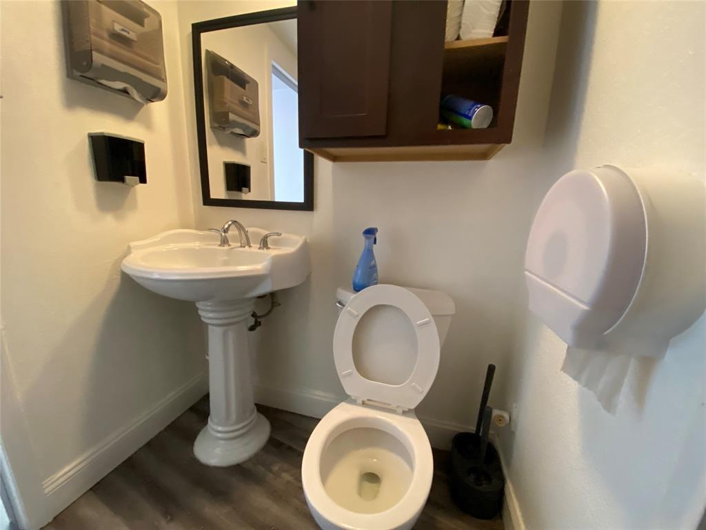 URBANDALE - Commercial Sale