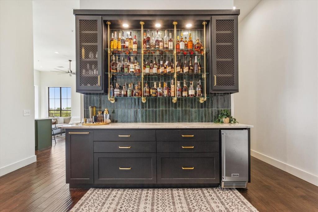 Austin Ave Flats, Orig Taylor - Residential