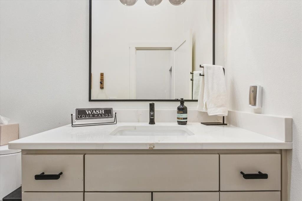 Austin Ave Flats, Orig Taylor - Residential