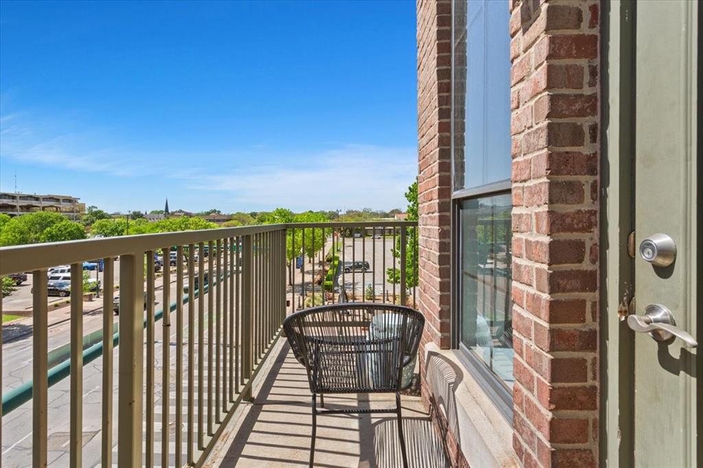 Austin Ave Flats, Orig Taylor - Residential