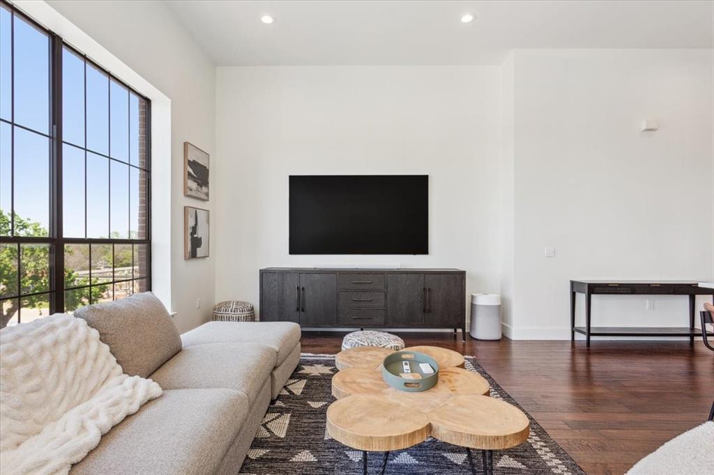 330 Austin Avenue 302