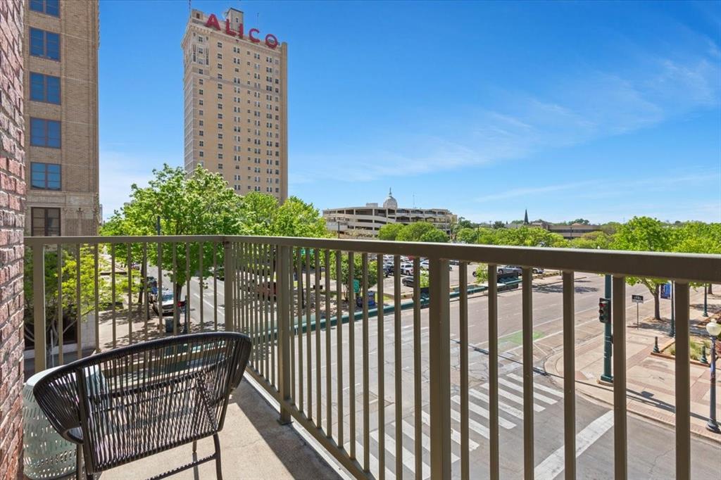 Austin Ave Flats, Orig Taylor - Residential