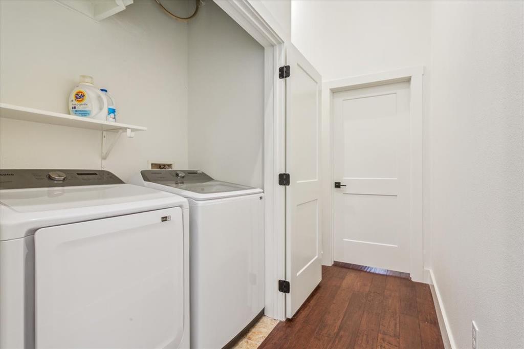 Austin Ave Flats, Orig Taylor - Residential