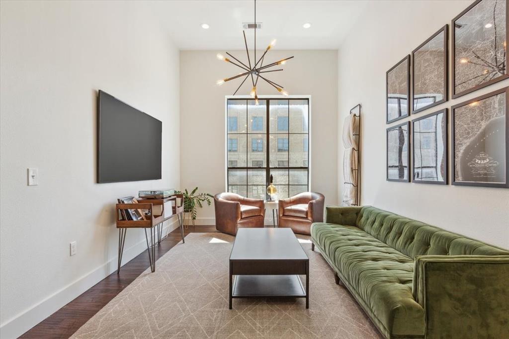 Austin Ave Flats, Orig Taylor - Residential