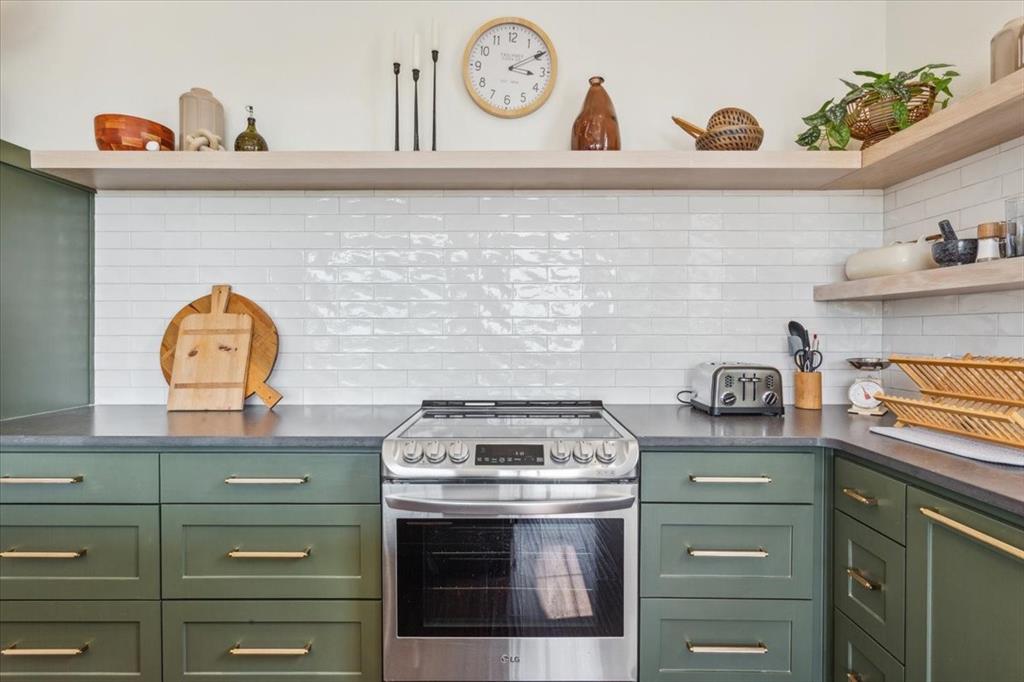 Austin Ave Flats, Orig Taylor - Residential