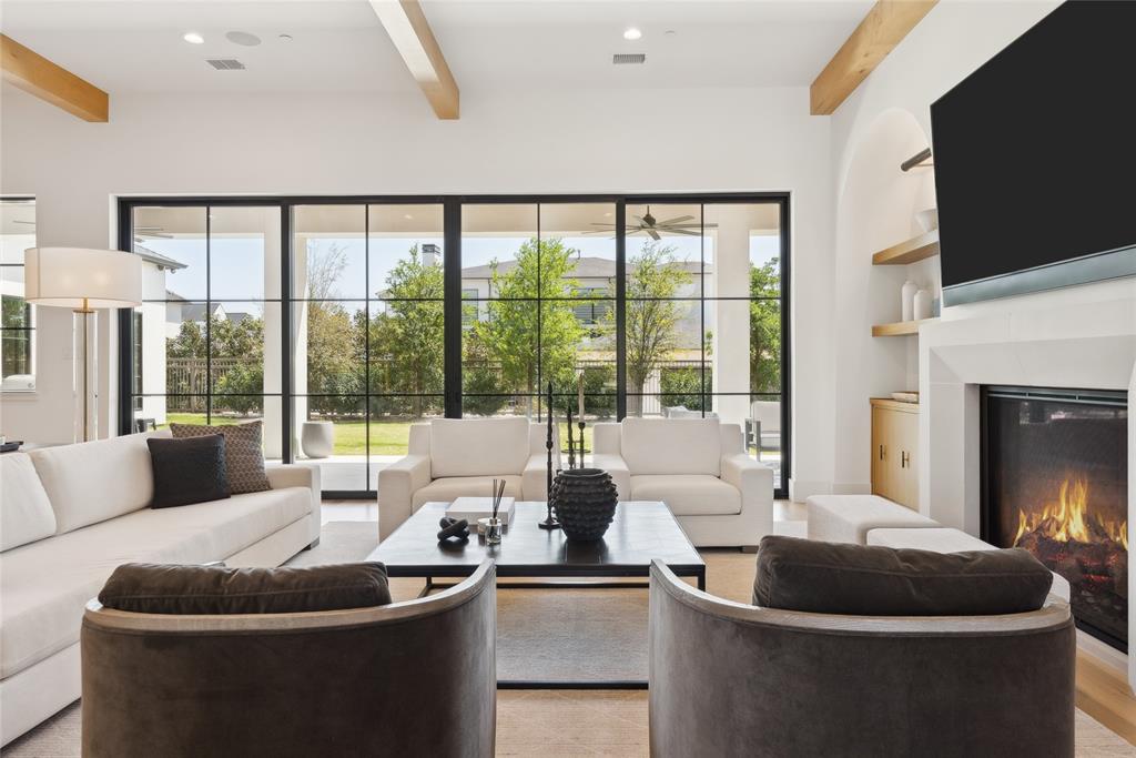 1515 Courtland Drive