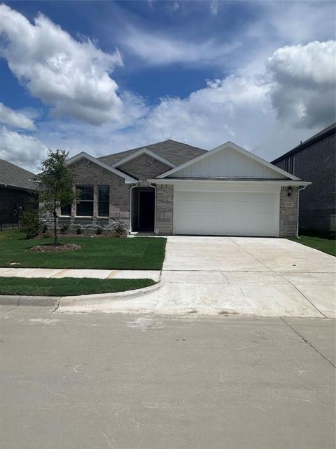 Photo of 225 Sugarlands Drive, Greenville, TX 75402 (MLS # 20941175)