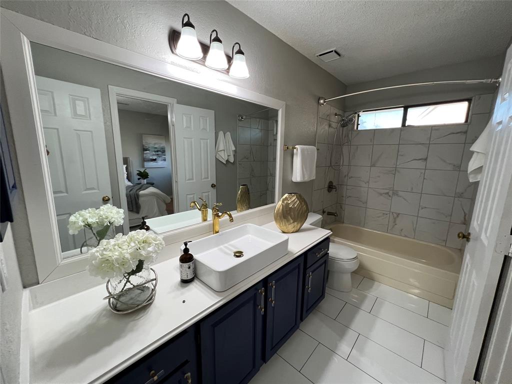 Glade Crossing 2a & 2b - Residential Lease