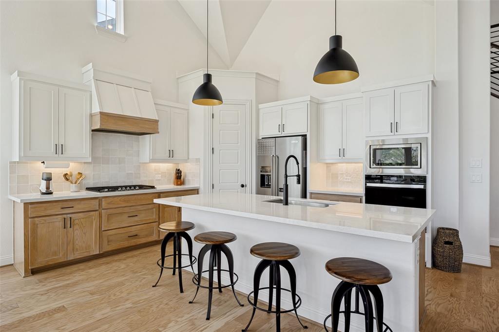 VINTAGE PLACE - Residential