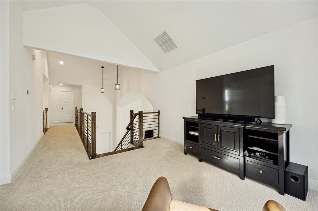 VINTAGE PLACE - Residential