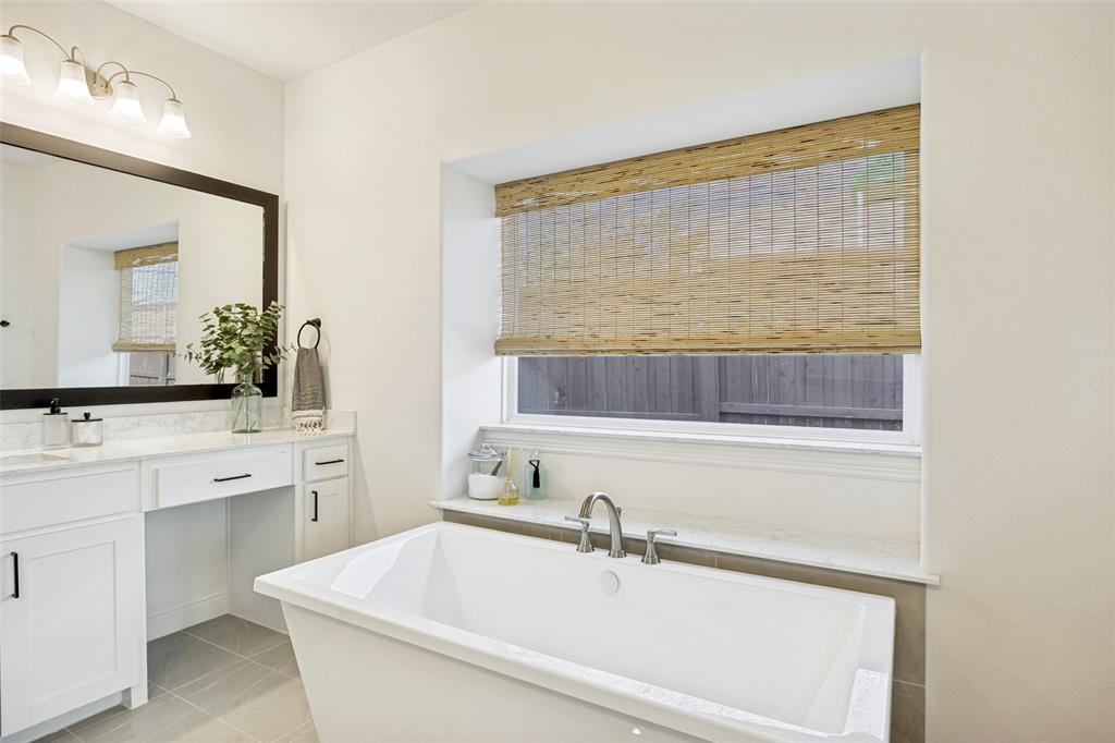 VINTAGE PLACE - Residential