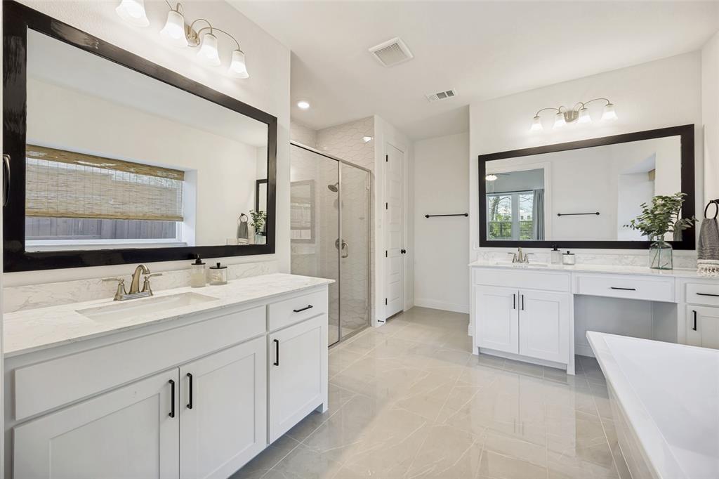 VINTAGE PLACE - Residential