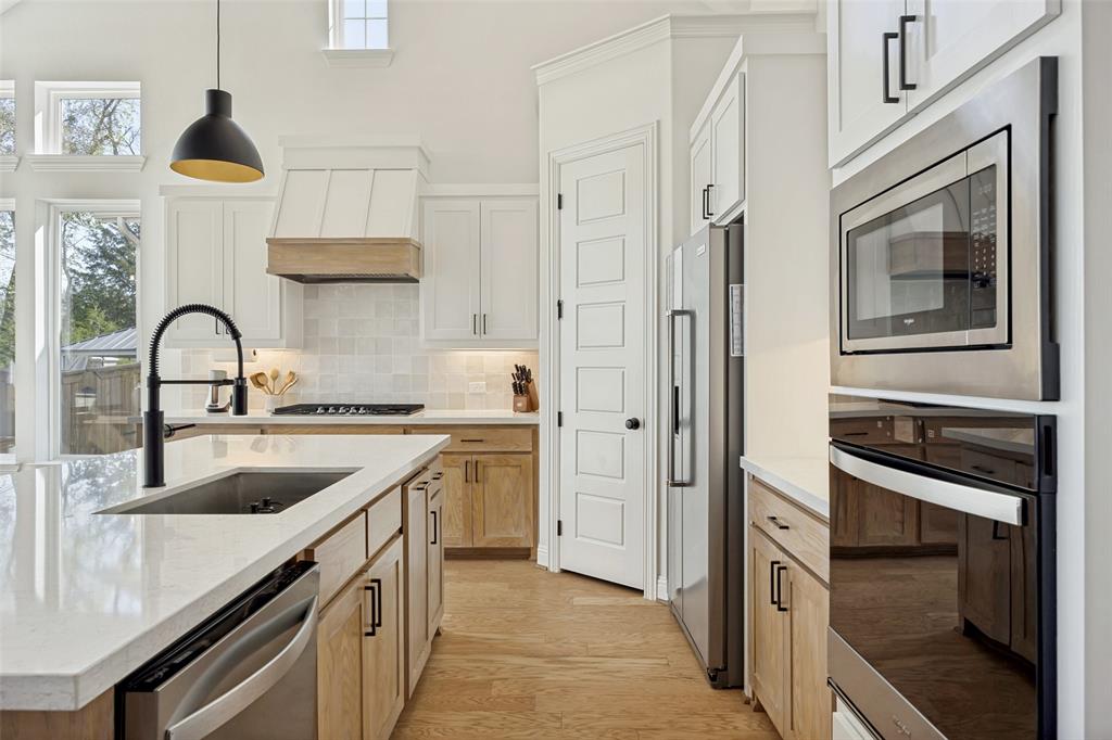 VINTAGE PLACE - Residential