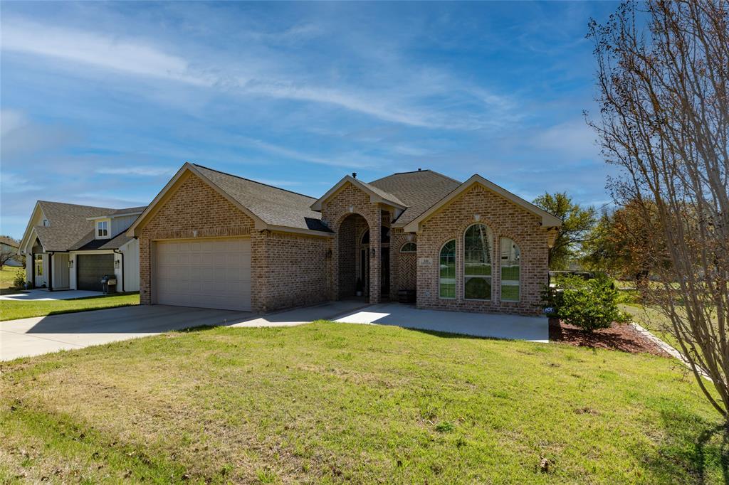 131 Lakeview Drive 1