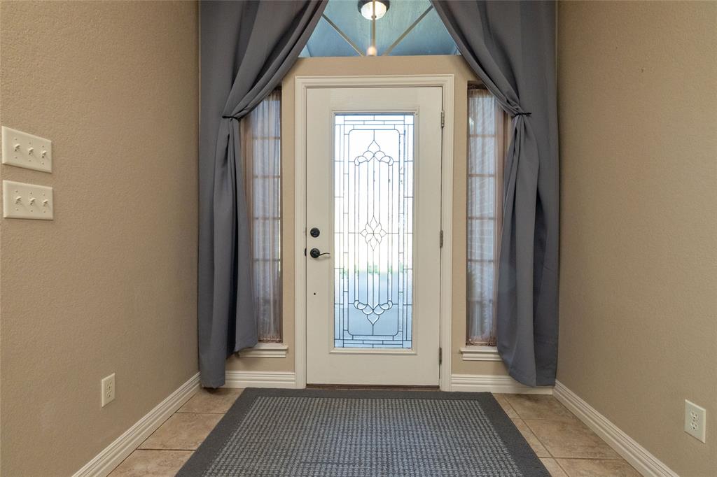 131 Lakeview Drive 1