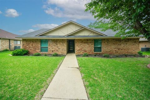 1916 Maxwell Drive Lewisville TX 75077