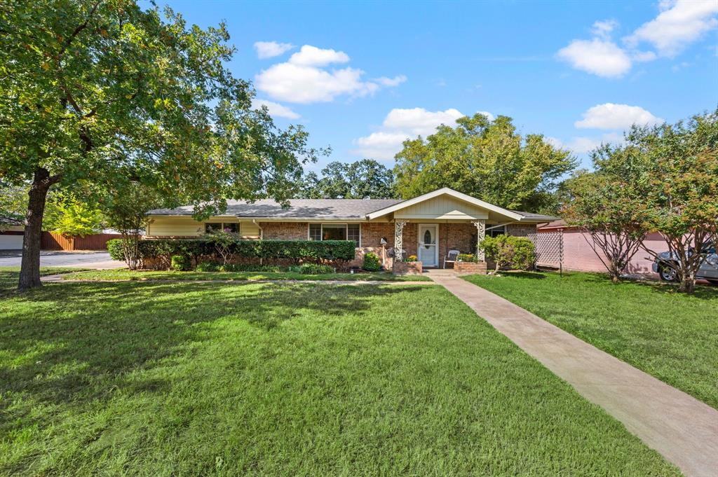 744 Briarwood Lane
