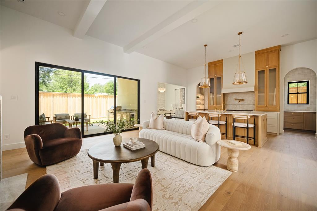 3727 Clover Lane