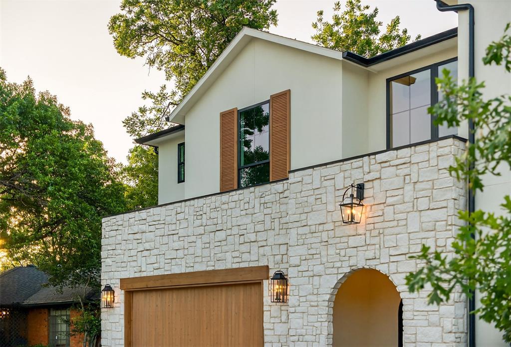 3727 Clover Lane