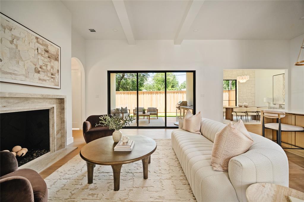 3727 Clover Lane