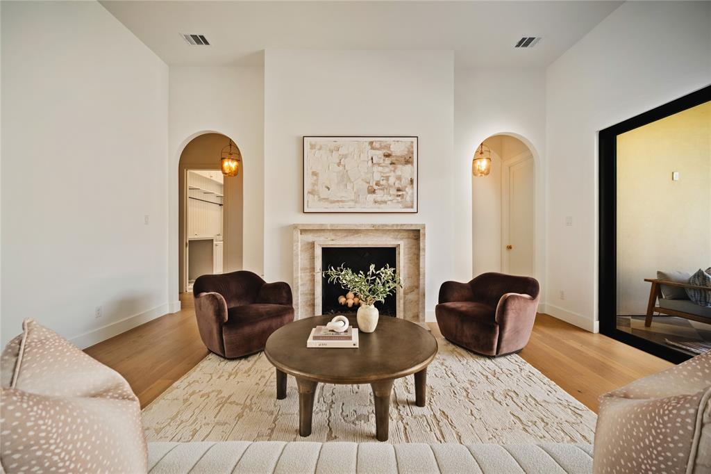 3727 Clover Lane
