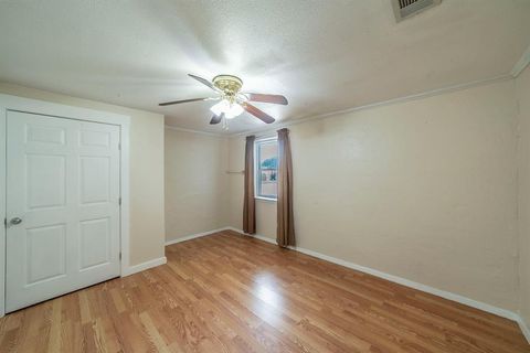 Tiny photo for 127 County Rd 3051, Decatur, TX 76234 (MLS # 21039553)