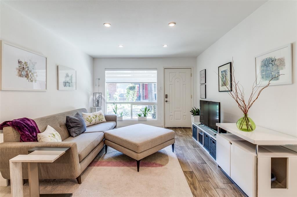 4340 Cedar Springs Road 109