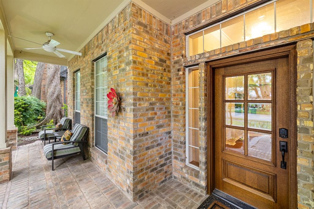 2706 Carriage Trail