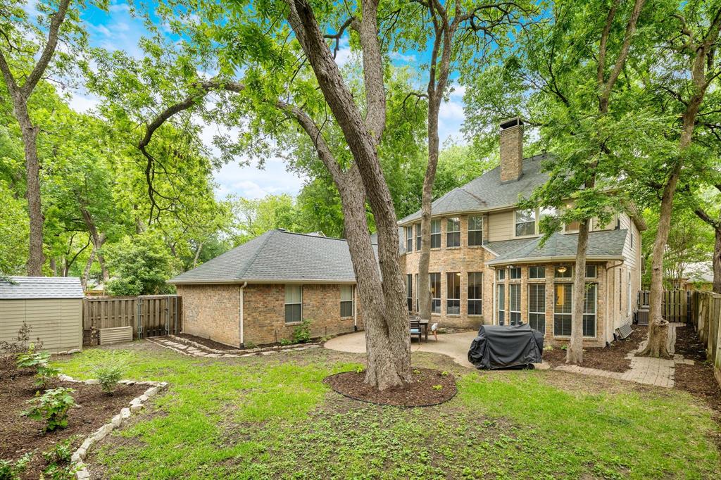 2706 Carriage Trail